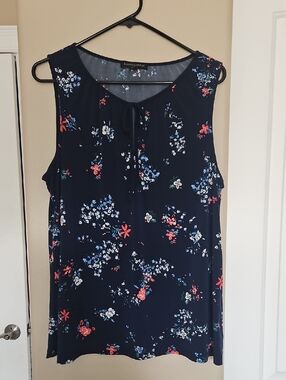 Banana Republic Navy Floral Tie-Neck Sleeveless Top